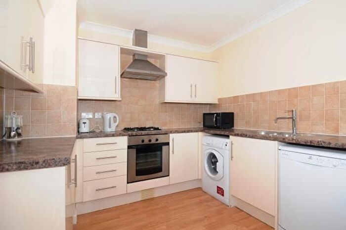 2 Bedroom Flat To Rent In Northwood, Middlesex, HA6