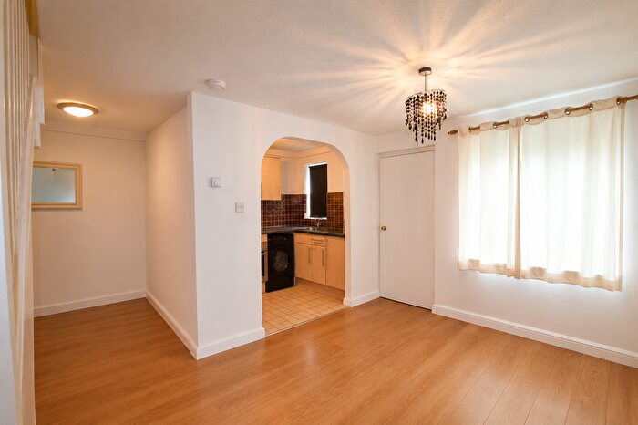 1 Bedroom Terraced House To Rent In Albany Park, Colnbrook, Slough, SL3