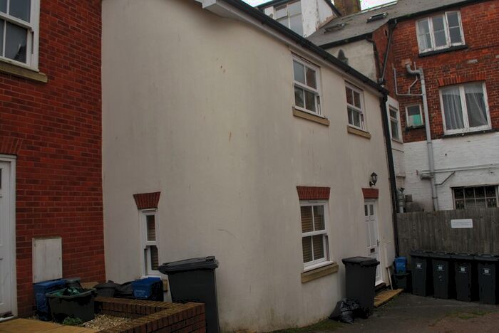 2 Bedroom Cottage To Rent In Queens Court, Exmouth, EX8