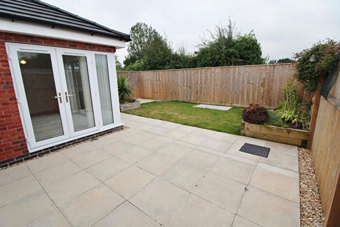 2 Bedroom Bungalow For Sale In Windsor Way, Barnetby, DN38