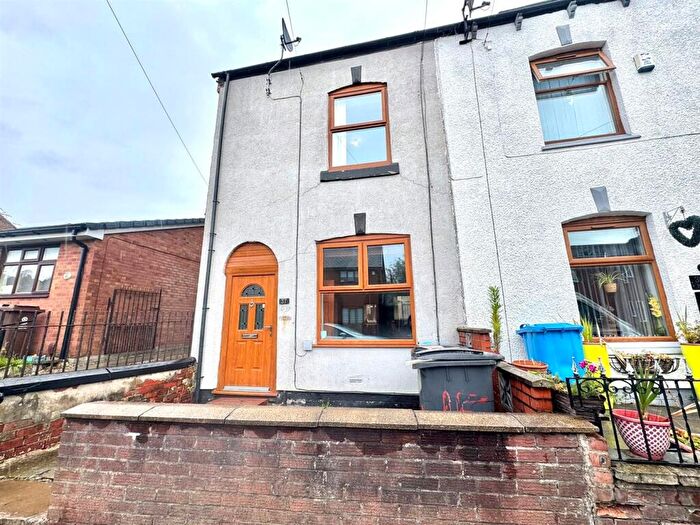 2 Bedroom End Of Terrace House For Sale In Pole Lane, Failsworth, Manchester, M35