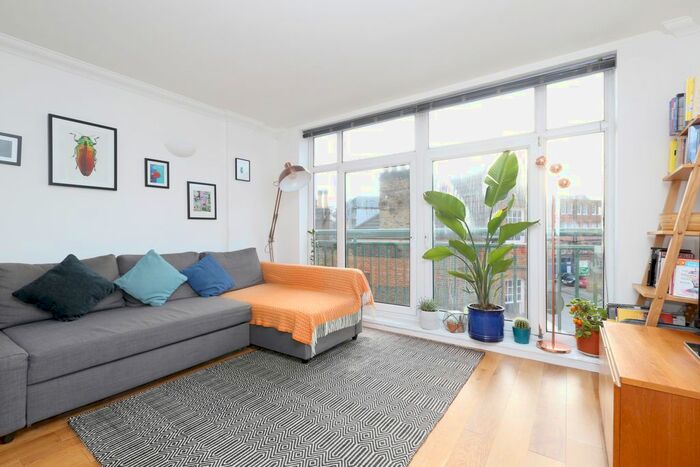 1 Bedroom Flat To Rent In Stoke Newington High Street, London, N16