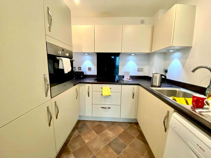 1 Bedroom Flat To Rent In Mason Way, Edgbaston, Birmingham, B15