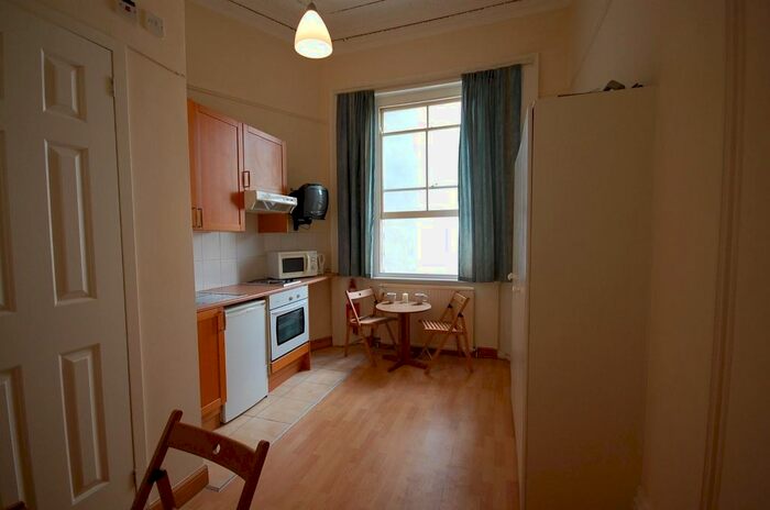 Studio To Rent In St Georges Drive, Plimico, SW1V