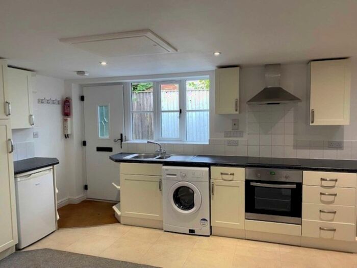 Studio To Rent In Bottle Square Lane, Radnage, High Wycombe, HP14