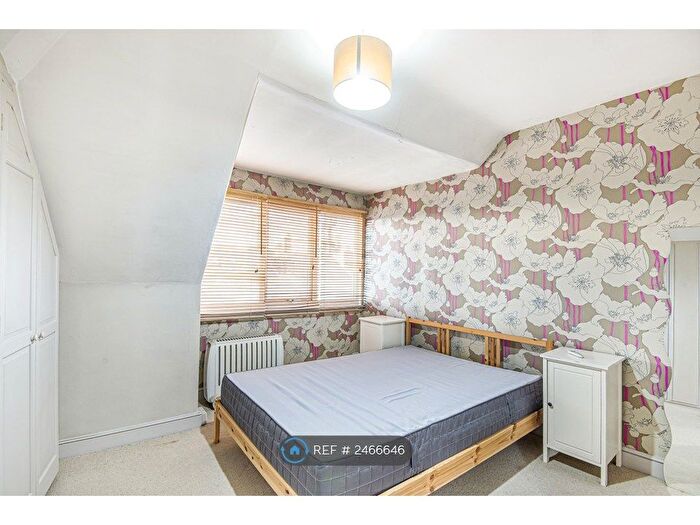 1 Bedroom Flat To Rent In Hollybush Terrace, London, SE19