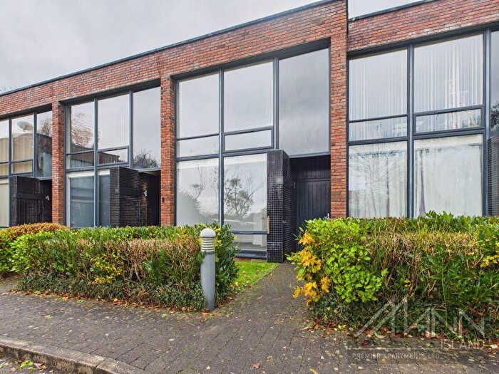 2 Bedroom Detached House To Rent In Glen Morag Gardens, Rochdale, OL11