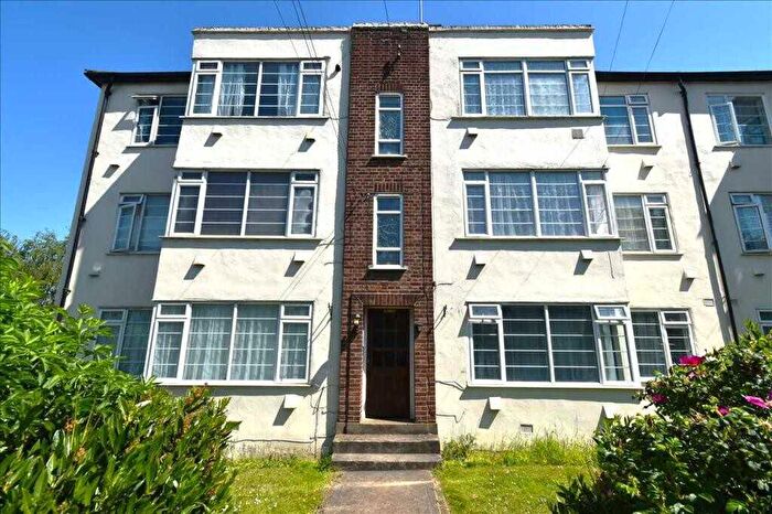 2 Bedroom Apartment To Rent In Jubilee Court, Spring Vale South, Dartford, DA1