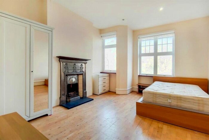3 Bedroom Flat To Rent In Talgarth Mansions, Talgarth Road, W14