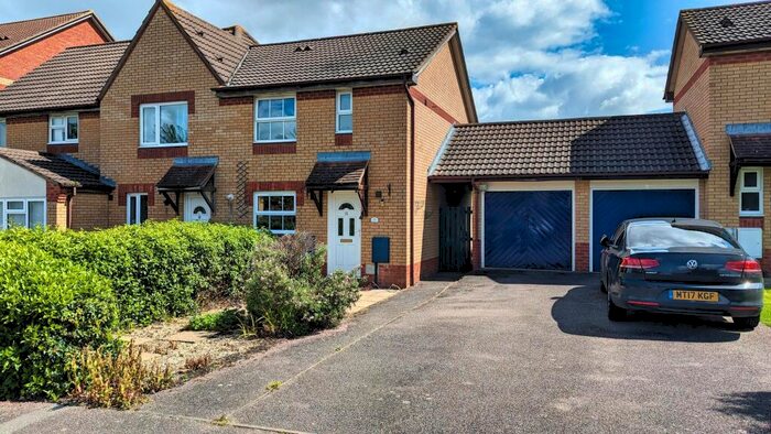 3 Bedroom Semi-Detached House To Rent In Rhodes Place, Oldbrook, MK6