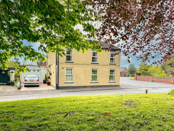 3 Bedroom Detached House For Sale In Top Road, Worlaby, Brigg, Lincolnshire, DN20