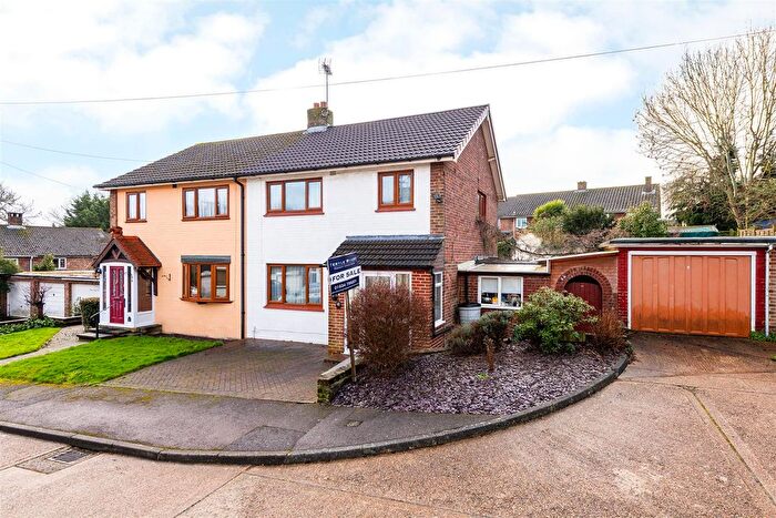 3 Bedroom Property For Sale In Horwood Close, Rochester, ME1