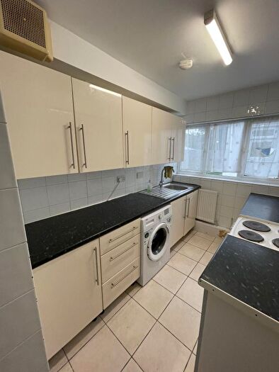 1 Bedroom Flat To Rent In Isleworth, Middlesex, TW7