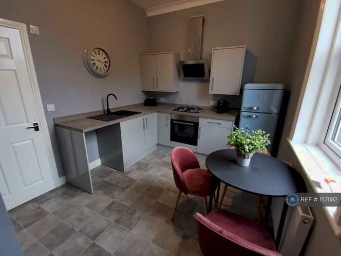 2 Bedroom Flat To Rent In Dacre Street, South Shields, NE33