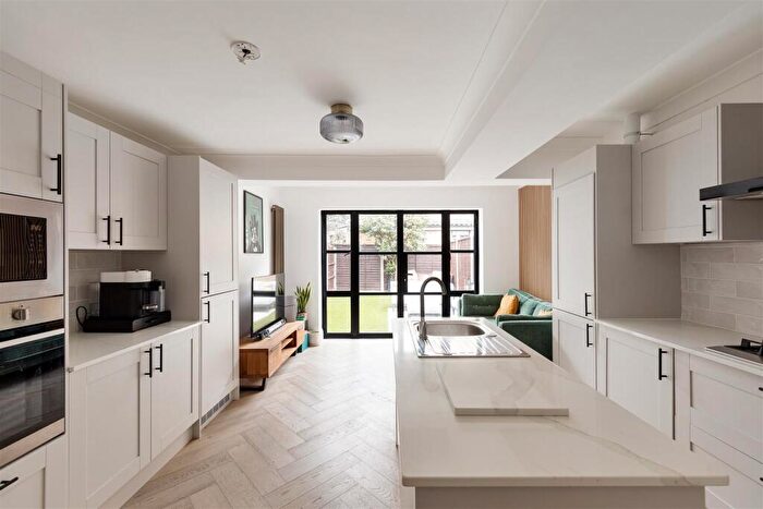 4 Bedroom Terraced House For Sale In Wragby Road, Leytonstone, E11