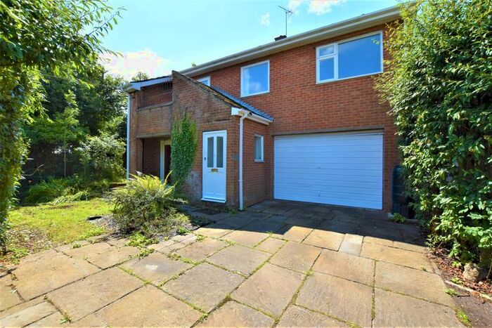 5 Bedroom Detached House For Sale In High Street, Nash, Milton Keynes, MK17