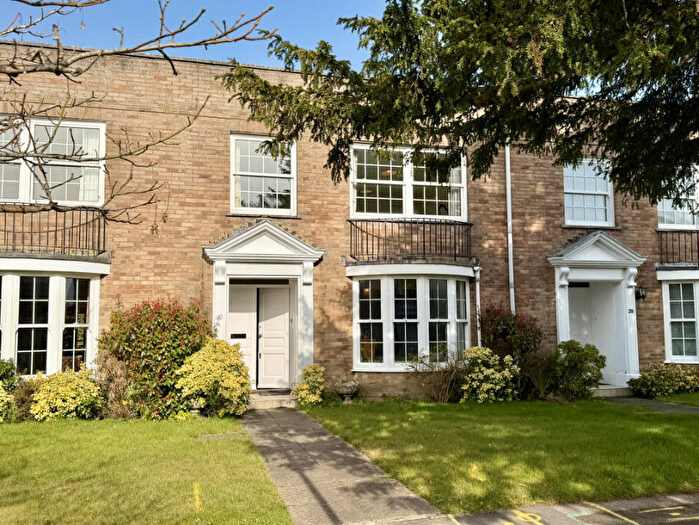 3 Bedroom Terraced House For Sale In Courtenay Place, Lymington, Hampshire, SO41