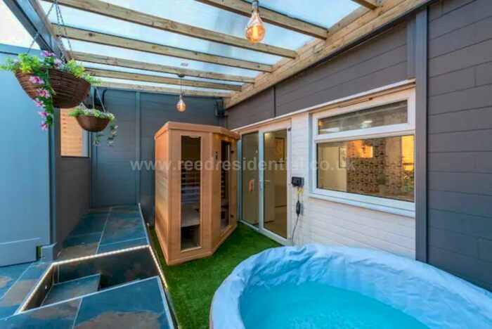 6 Bedroom House To Rent In Jones Close, Southend On Sea, SS2