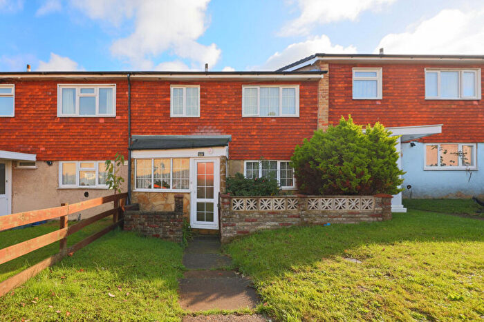 3 Bedroom Terraced House For Sale In Danebury, Croydon, CR0