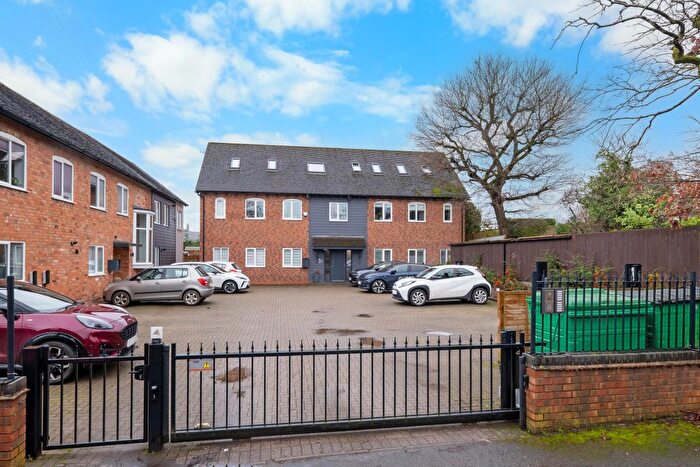2 Bedroom Flat For Sale In Old Rectory Lane, Alvechurch, Birmingham, B48