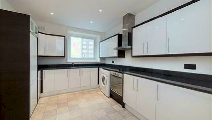 5 Bedroom Apartment To Rent In Park Road, St Johns Wood, London, NW8