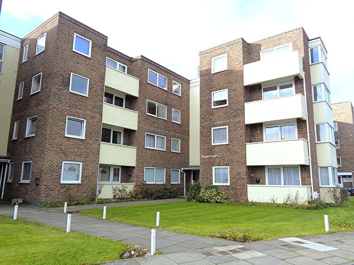 2 Bedroom Flat To Rent In High Street, Regis Court High Street, PO21