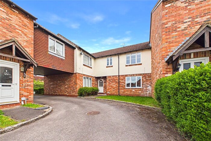 1 Bedroom Flat To Rent In Nideggen Close, Thatcham, Berkshire, RG19