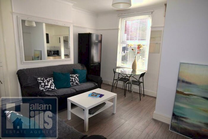 3 Bedroom Terraced House To Rent In Belgrave Square, Sheffield, S2
