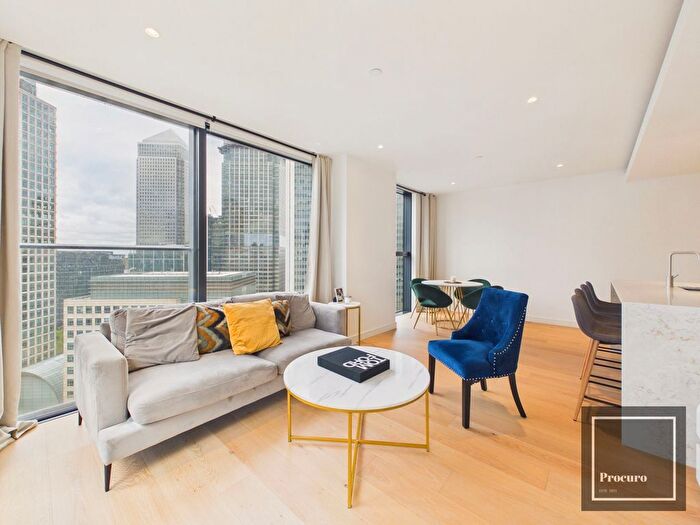 2 Bedroom Flat To Rent In Marsh Wall, Hampton Tower, E14