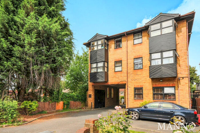 1 Bedroom Flat To Rent In Avenue Road, Penge, SE20