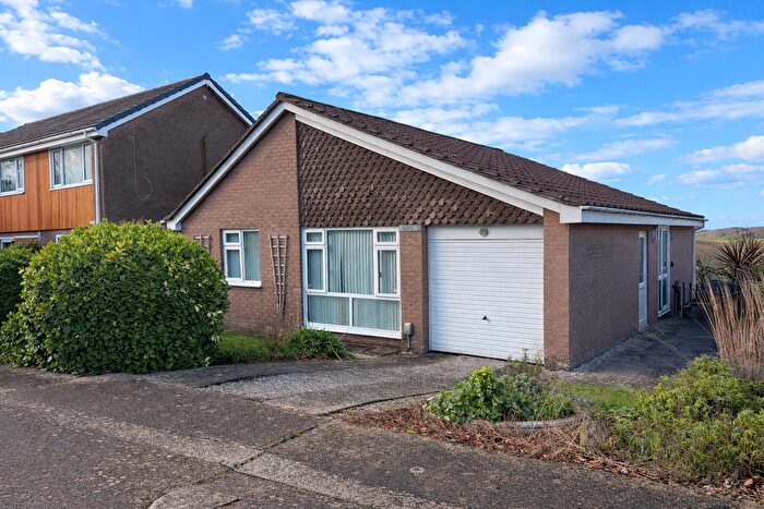 3 Bedroom Bungalow For Sale In Longmead Road, Paignton, TQ3