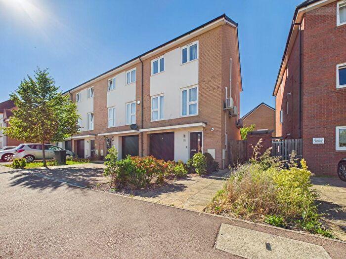 4 Bedroom Town House For Sale In Memorial Way, Peterborough, PE3