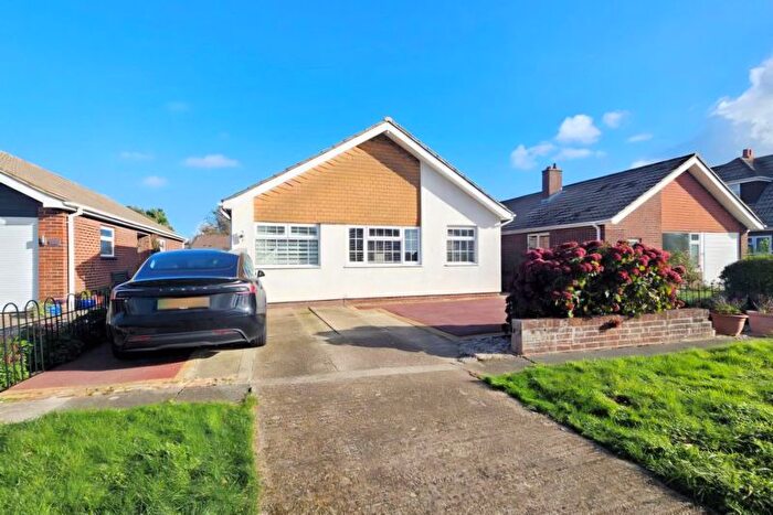 3 Bedroom Detached Bungalow For Sale In Leamington Crescent, Lee-On-The-Solent, PO13