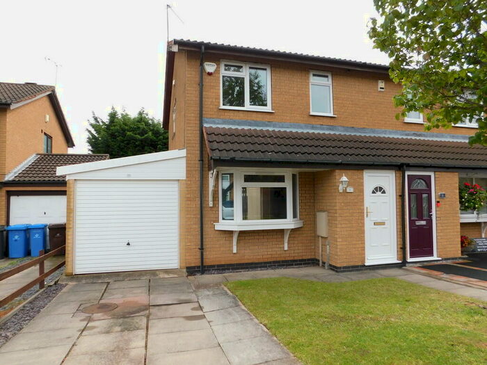 3 Bedroom Semi-Detached House To Rent In Beardmore Close, Oakwood, Derby, DE21
