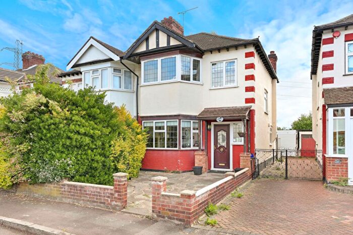 3 Bedroom Semi-Detached House For Sale In Deynecourt Gardens, London, E11