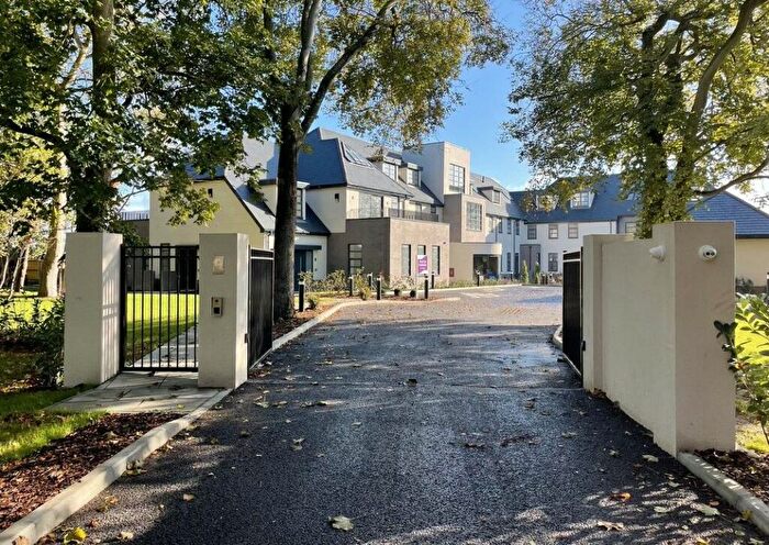 2 Bedroom Apartment For Sale In Broadstairs, CT10