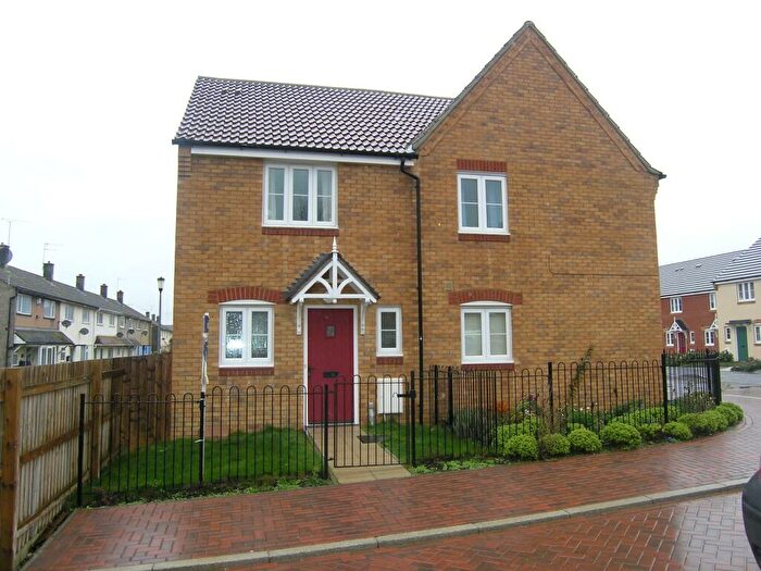 2 Bedroom House To Rent In Horsham Road, Swindon, SN3