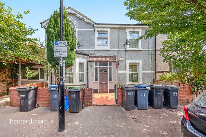 1 Bedroom Apartment For Sale In Thornhill Road, Croydon, CR0