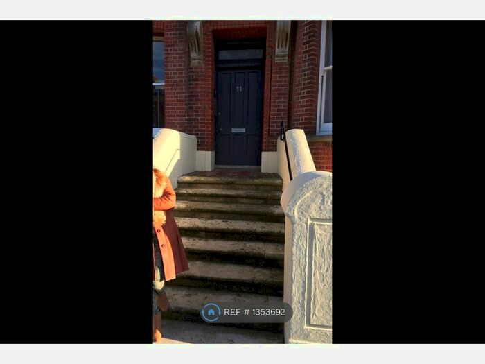 Studio To Rent In Sackville Road, Hove, BN3