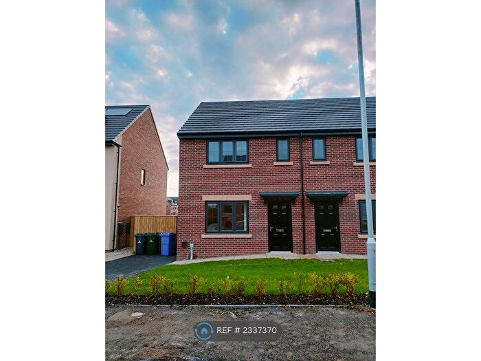 3 Bedroom Semi-Detached House To Rent In Bluebell Way, Thurnscoe, Rotherham, S63