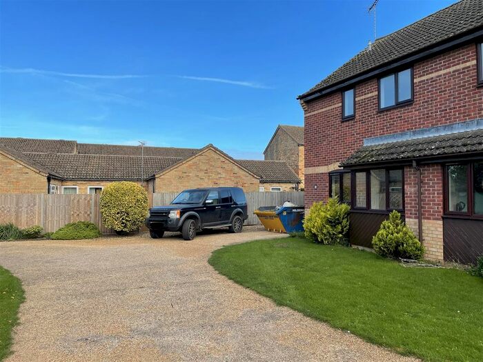 3 Bedroom Property To Rent In Frank Bridges Close, Soham, Ely CB7