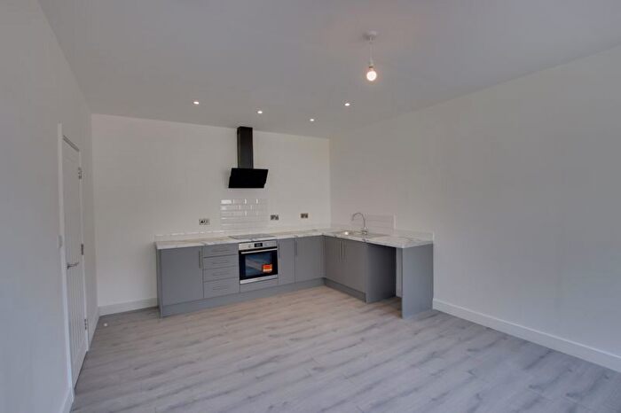 1 Bedroom Flat To Rent In Windsor Road, Trowbridge, BA14