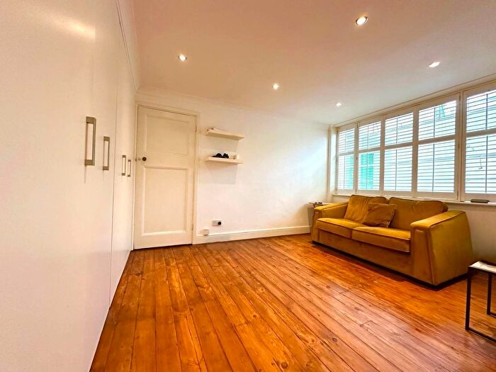1 Bedroom Flat For Sale In Taymount Rise, London, SE23