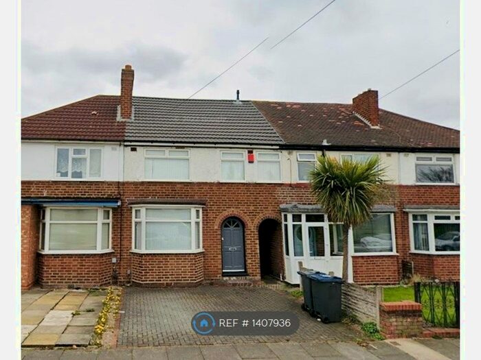 3 Bedroom Terraced House To Rent In Burford Road, Kingstanding, Birmingham, B44