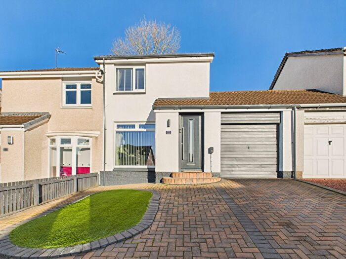 2 Bedroom Semi Detached House For Sale In Hamilton View, Uddingston, G71
