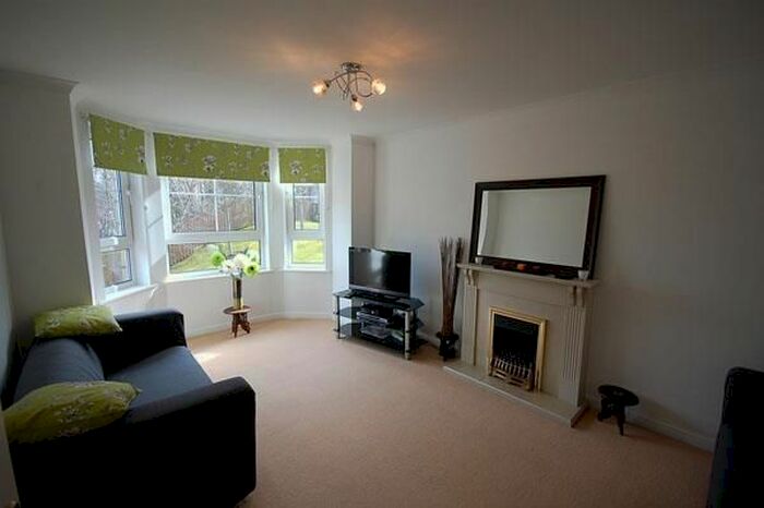 2 Bedroom Flat To Rent In Bonnington Gait, Edinburgh, EH6