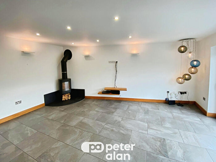 5 Bedroom Detached House To Rent In Heol Penrhiw, Aberpennar, CF45