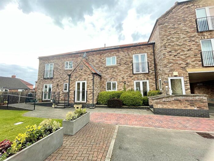 2 Bedroom Apartment To Rent In Richmond Court, Rawcliffe, DN14