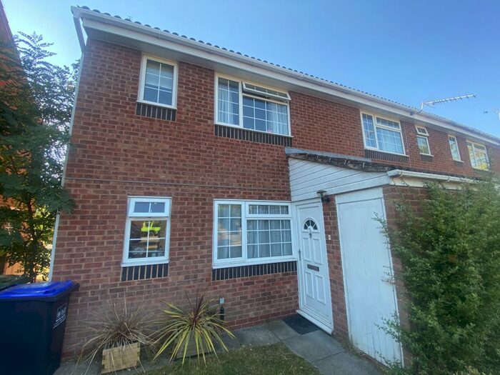 1 Bedroom Flat To Rent In Ebourne Close, Kenilworth, CV8