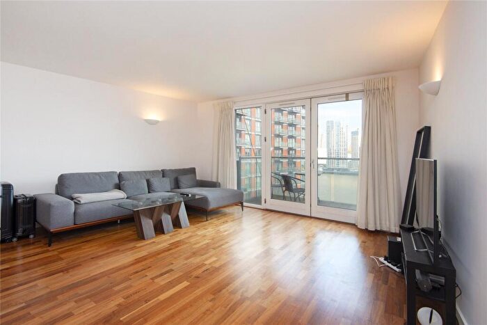2 Bedroom Flat To Rent In New Providence Wharf, Fairmont Avenue, E14